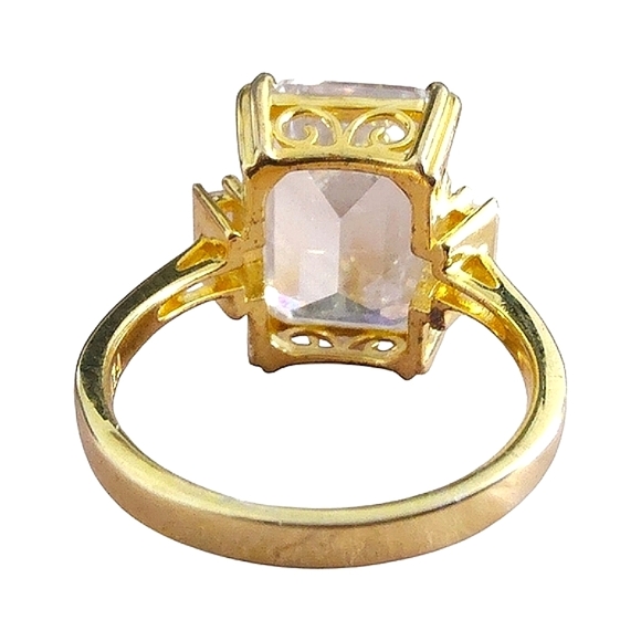 Stunning FZN 925 Gold-Plated Emerald Cut Statement Ring โ Size 6 - Picture 7 of 10